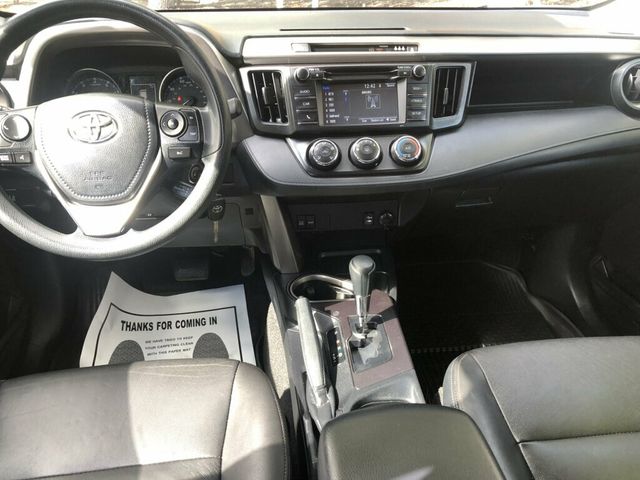 2018 Toyota RAV4 LE AWD - 23093311 - 5