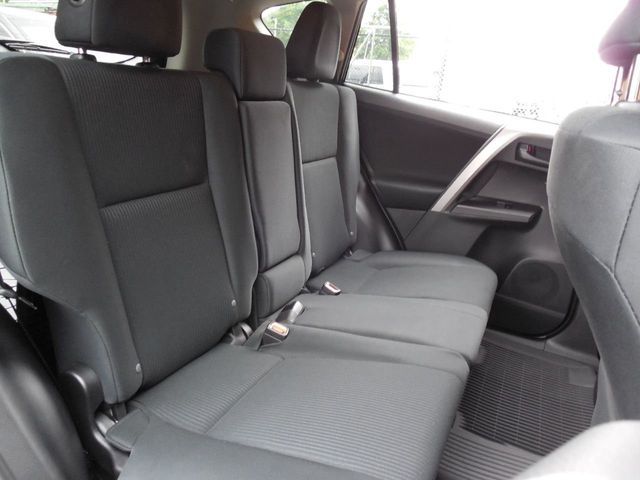 2018 Toyota RAV4 LE AWD - 17815109 - 12