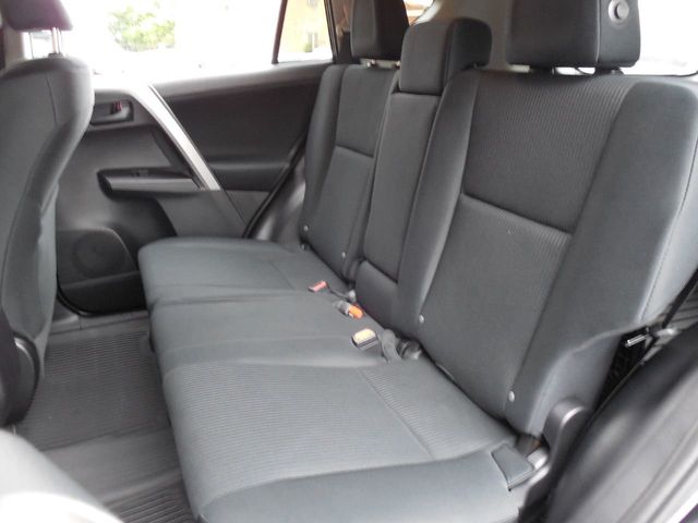 2018 Toyota RAV4 LE AWD - 17815109 - 13