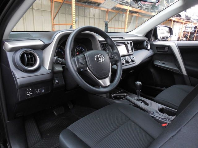 2018 Toyota RAV4 LE AWD - 17815109 - 15