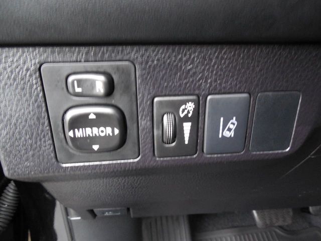 2018 Toyota RAV4 LE AWD - 17815109 - 17