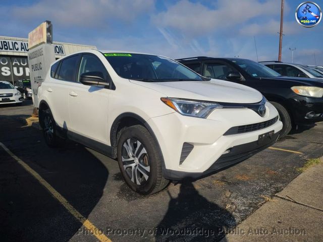 2018 Toyota RAV4 LE AWD - 22956726 - 2