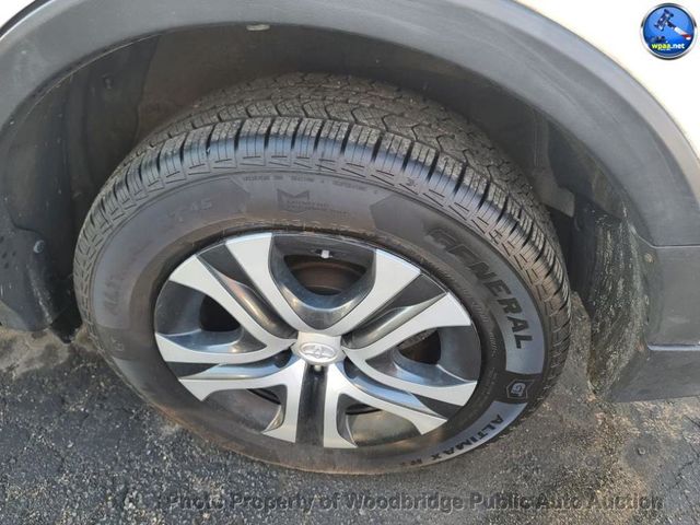 2018 Toyota RAV4 LE AWD - 22956726 - 5