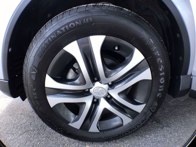 2018 Toyota RAV4 LE AWD - 23055010 - 9