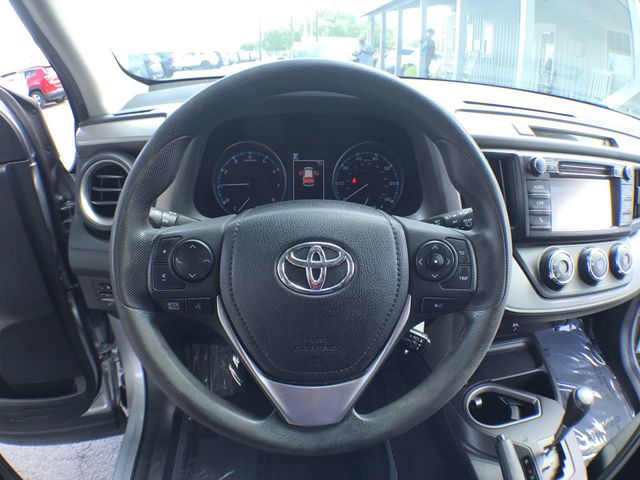 2018 Toyota RAV4 LE AWD - 23055010 - 14