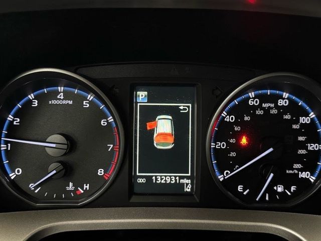 2018 Toyota RAV4 LE AWD - 23001159 - 17