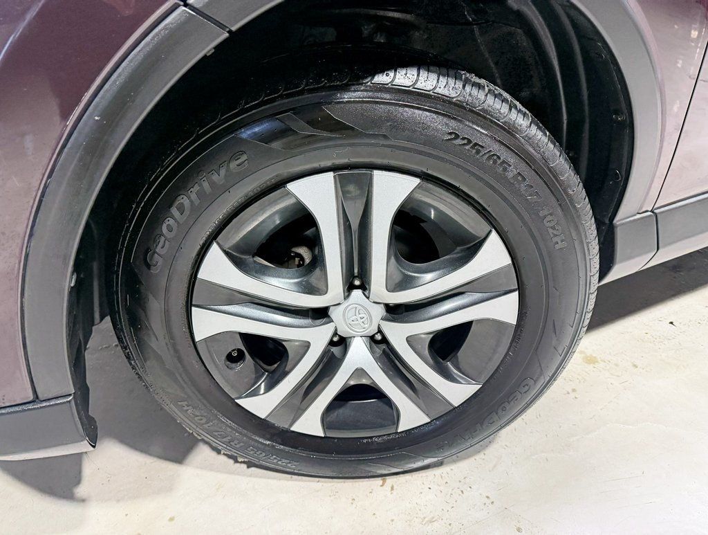 2018 Toyota RAV4 LE AWD - 22952187 - 1