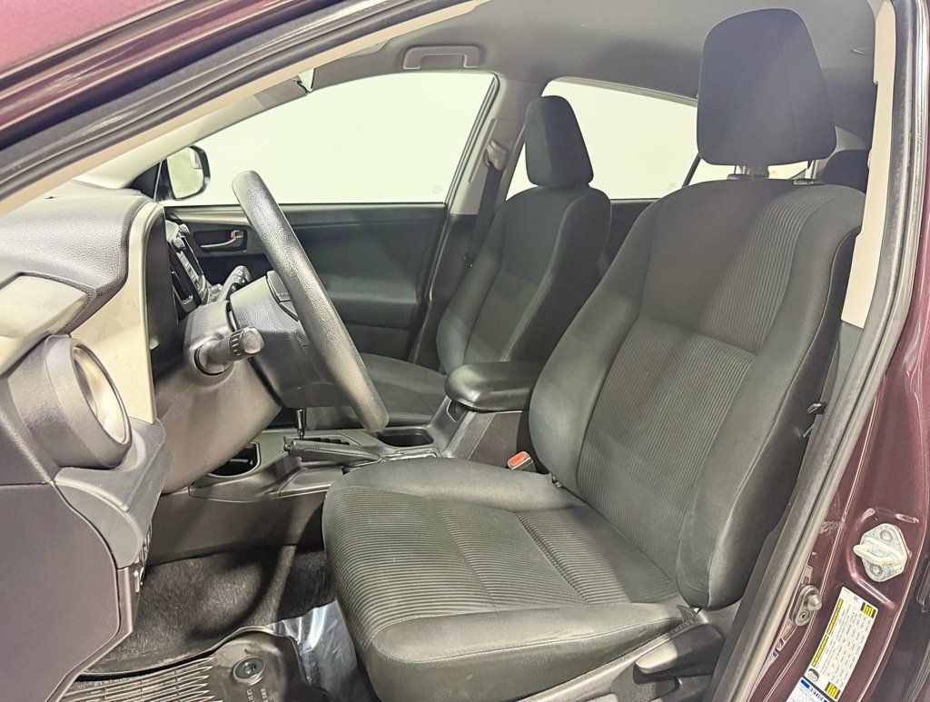 2018 Toyota RAV4 LE AWD - 22952187 - 22