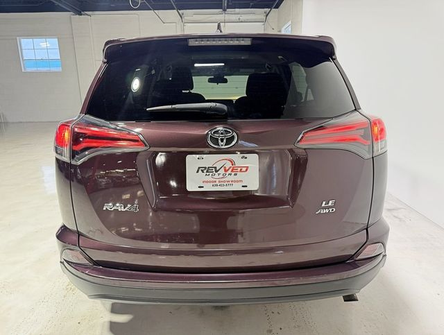 2018 Toyota RAV4 LE AWD - 22952187 - 5