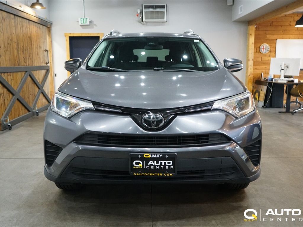 2018 Toyota RAV4 LE AWD - 22931346 - 1
