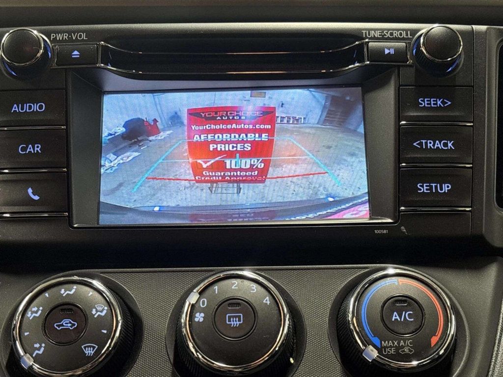 2018 Toyota RAV4 LE AWD - 23026731 - 22