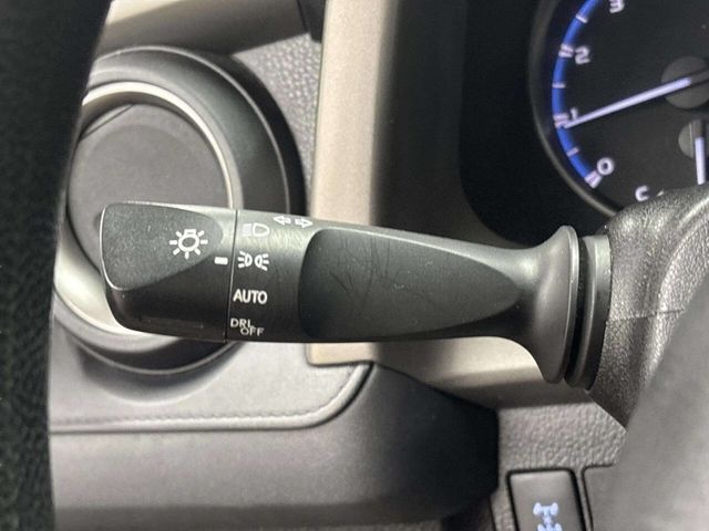 2018 Toyota RAV4 LE AWD - 23026731 - 28