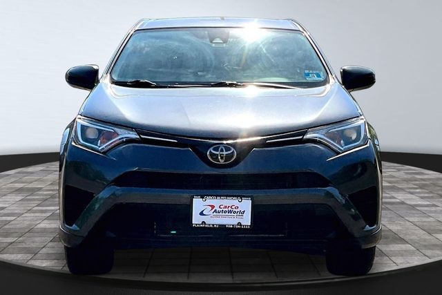 2018 Toyota RAV4 LE AWD - 23016542 - 1