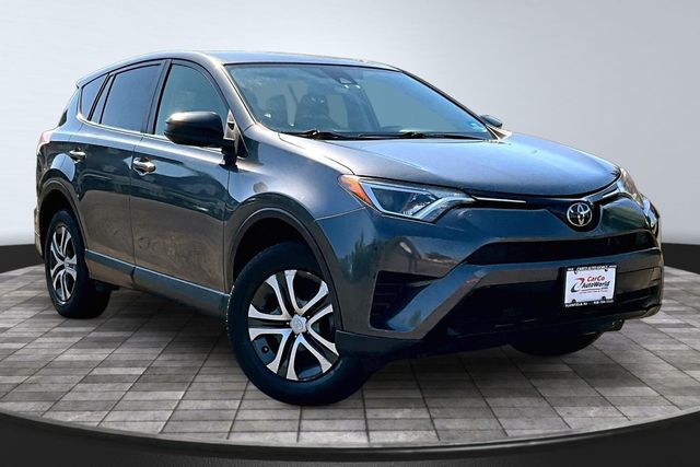 2018 Toyota RAV4 LE AWD - 23016542 - 2