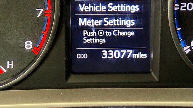 2018 Toyota RAV4 LE AWD - 23079135 - 14