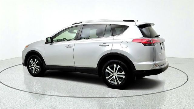 2018 Toyota RAV4 LE AWD - 23079135 - 6