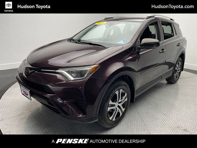 2018 Toyota RAV4 LE AWD - 22954579 - 0
