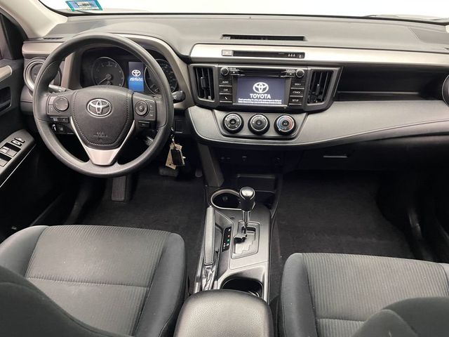 2018 Toyota RAV4 LE AWD - 22954579 - 17