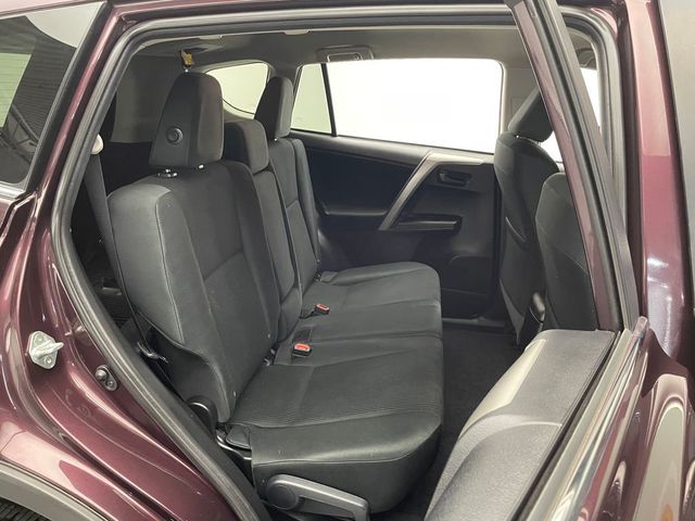 2018 Toyota RAV4 LE AWD - 22954579 - 30