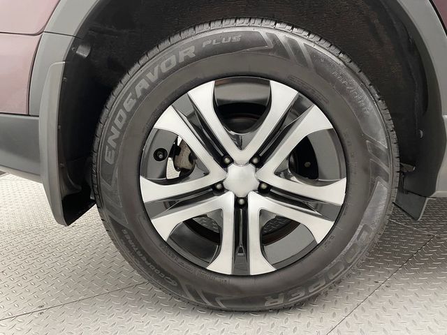 2018 Toyota RAV4 LE AWD - 22954579 - 38