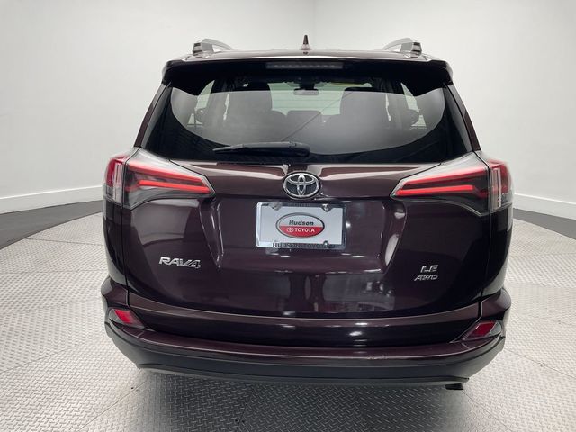2018 Toyota RAV4 LE AWD - 22954579 - 5