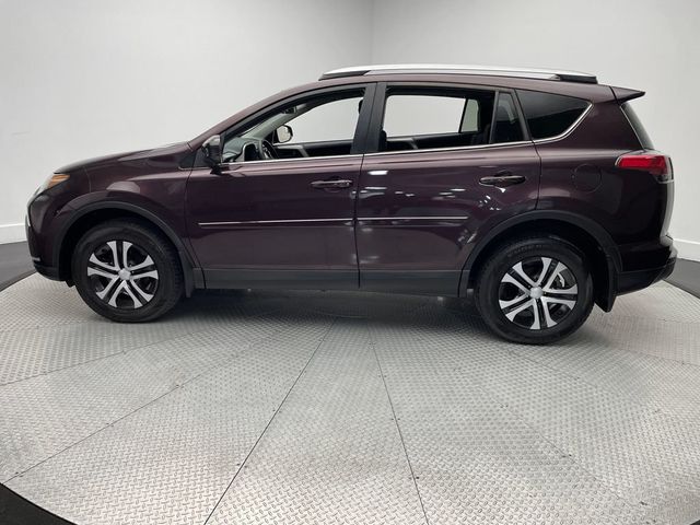 2018 Toyota RAV4 LE AWD - 22954579 - 7