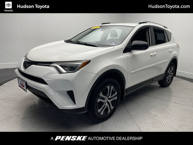 2018 Toyota RAV4 LE AWD - 22955304 - 0