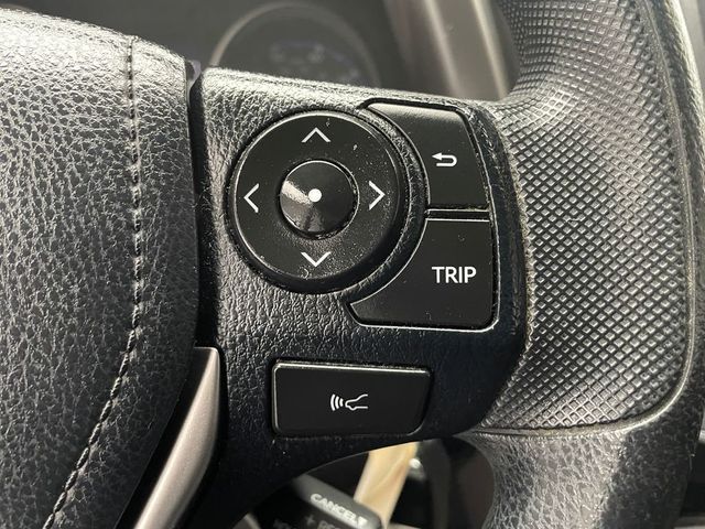 2018 Toyota RAV4 LE AWD - 22955304 - 21