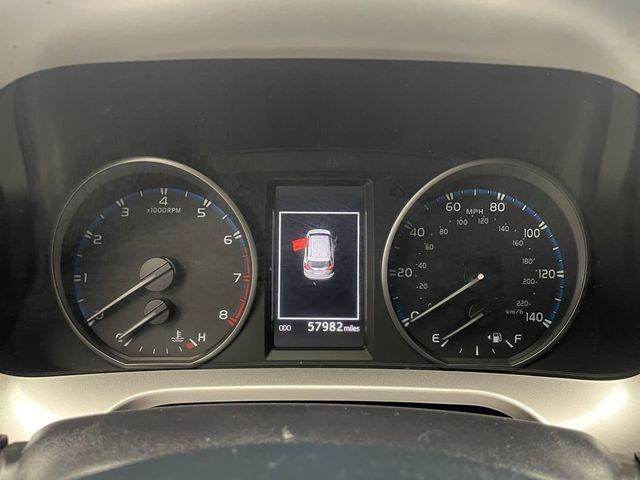 2018 Toyota RAV4 LE AWD - 22955304 - 22