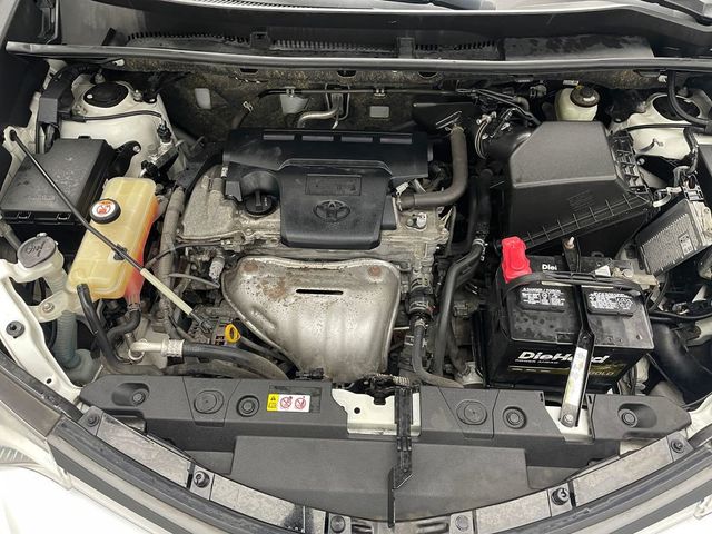 2018 Toyota RAV4 LE AWD - 22955304 - 37