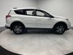 2018 Toyota RAV4 LE AWD - 22955304 - 3