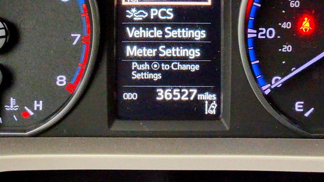2018 Toyota RAV4 LE AWD - 23056054 - 14