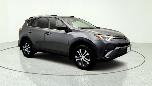 2018 Toyota RAV4 LE AWD - 23056054 - 2