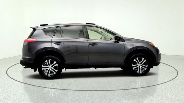 2018 Toyota RAV4 LE AWD - 23056054 - 3
