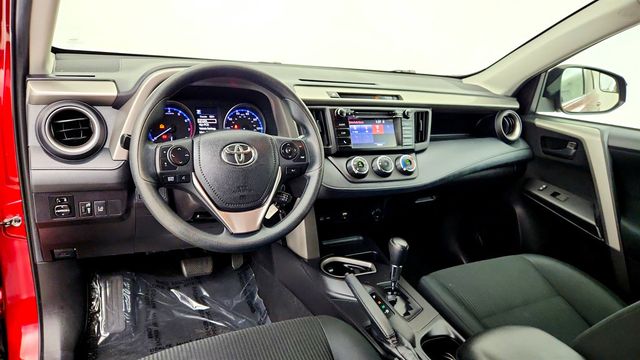 2018 Toyota RAV4 LE AWD - 23071360 - 11