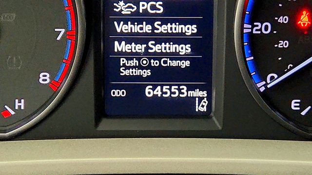 2018 Toyota RAV4 LE AWD - 23071360 - 14