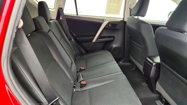 2018 Toyota RAV4 LE AWD - 23071360 - 20