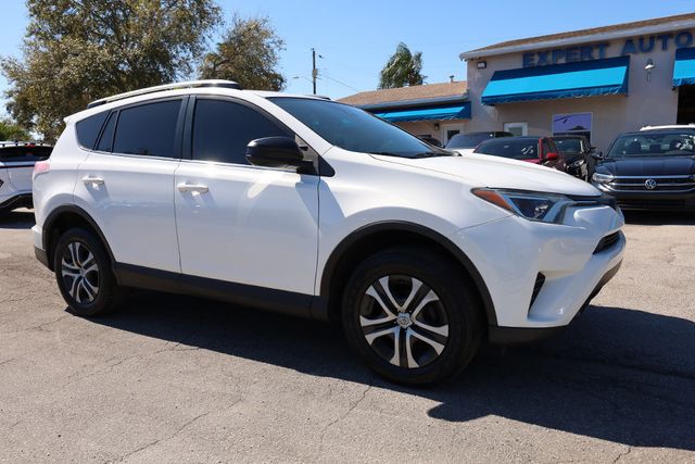 2018 TOYOTA RAV4 LE FWD - 22980577 - 0