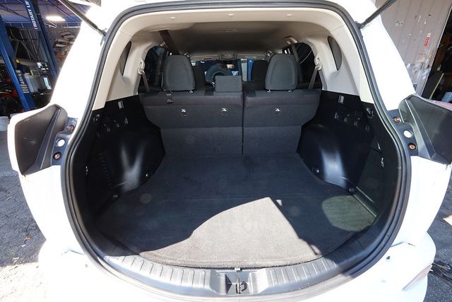 2018 TOYOTA RAV4 LE FWD - 22980577 - 13