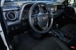 2018 TOYOTA RAV4 LE FWD - 22980577 - 16