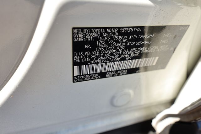 2018 TOYOTA RAV4 LE FWD - 22980577 - 28