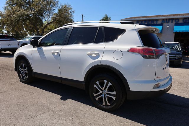 2018 TOYOTA RAV4 LE FWD - 22980577 - 4