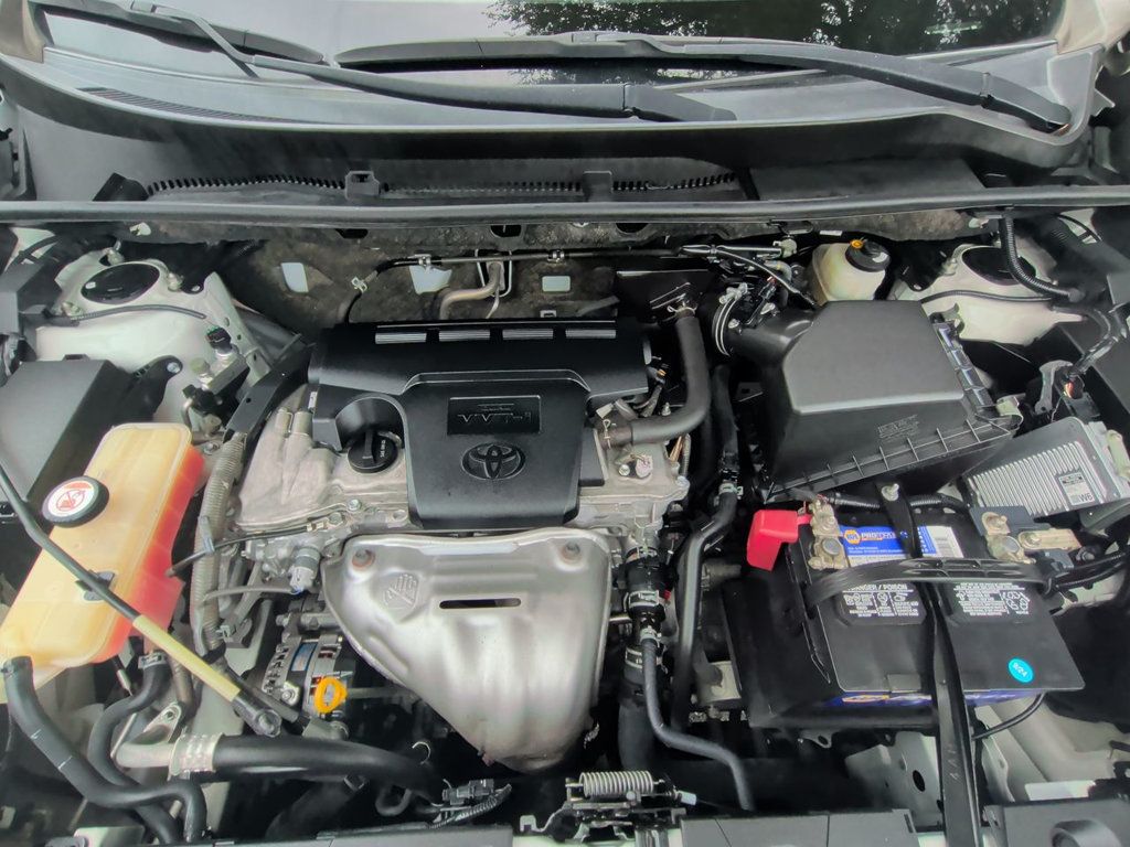 Toyota RAV4 photo 11