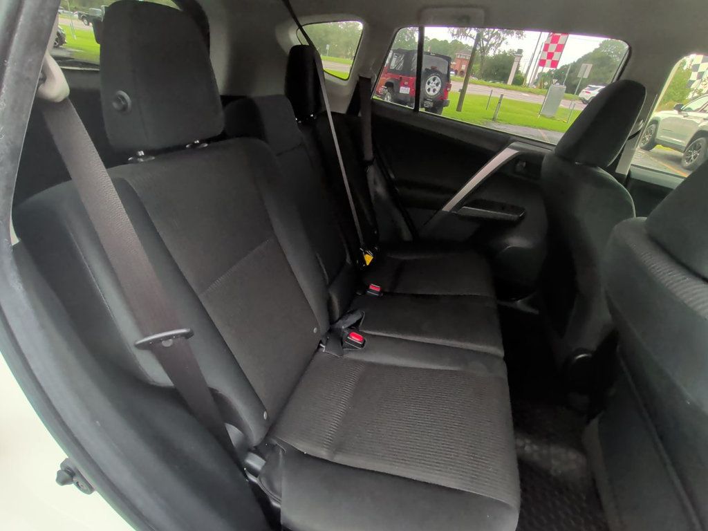 Toyota RAV4 photo 21