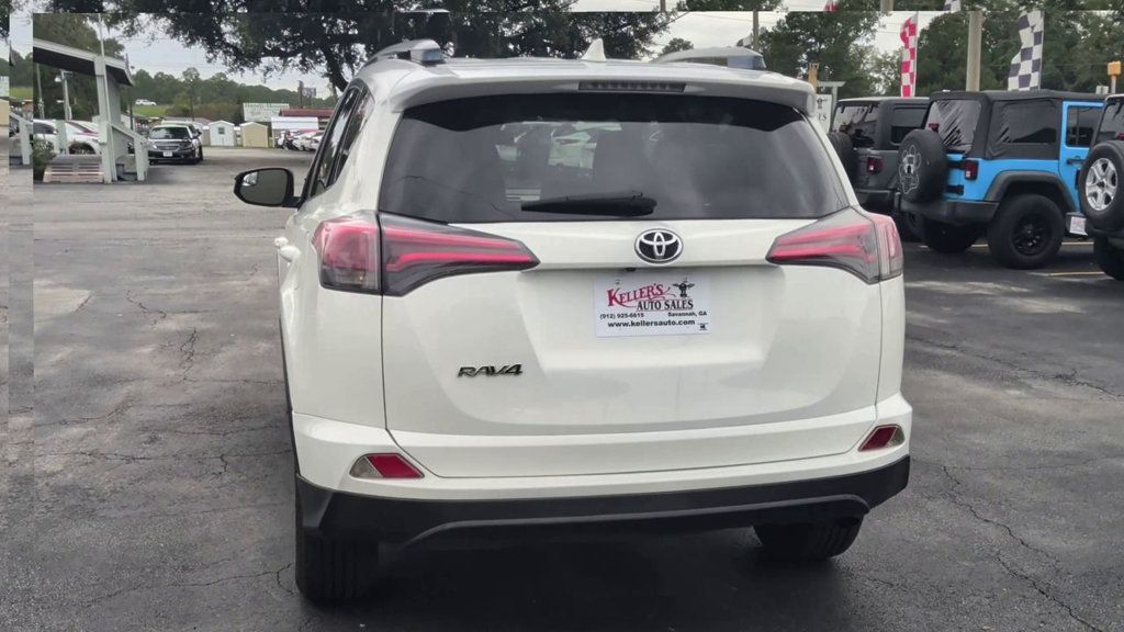 Toyota RAV4 photo 7