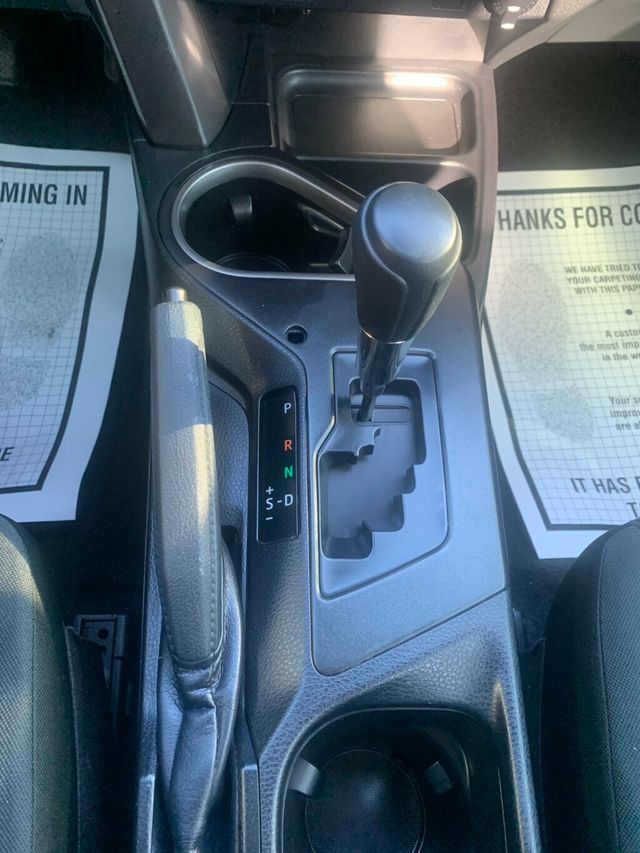 2018 Toyota RAV4 LE FWD - 22953865 - 9