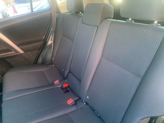 2018 Toyota RAV4 LE FWD - 22953865 - 12