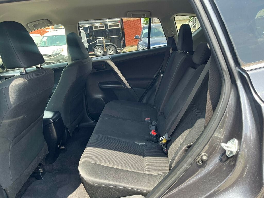 2018 Toyota RAV4 LE FWD - 22848978 - 11