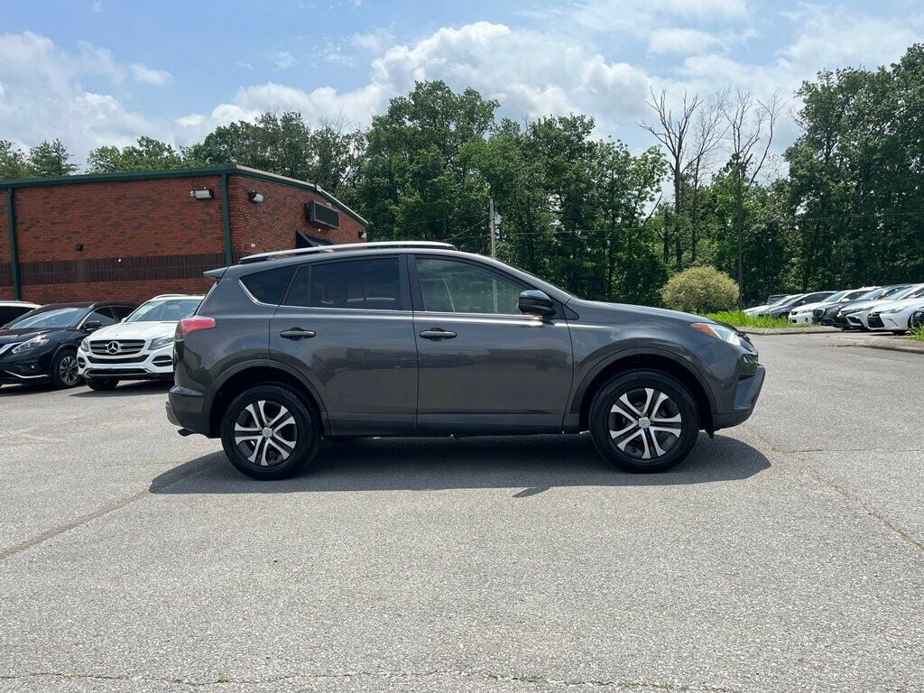2018 Toyota RAV4 LE FWD - 22848978 - 5