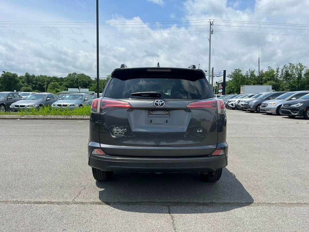 2018 Toyota RAV4 LE FWD - 22848978 - 8
